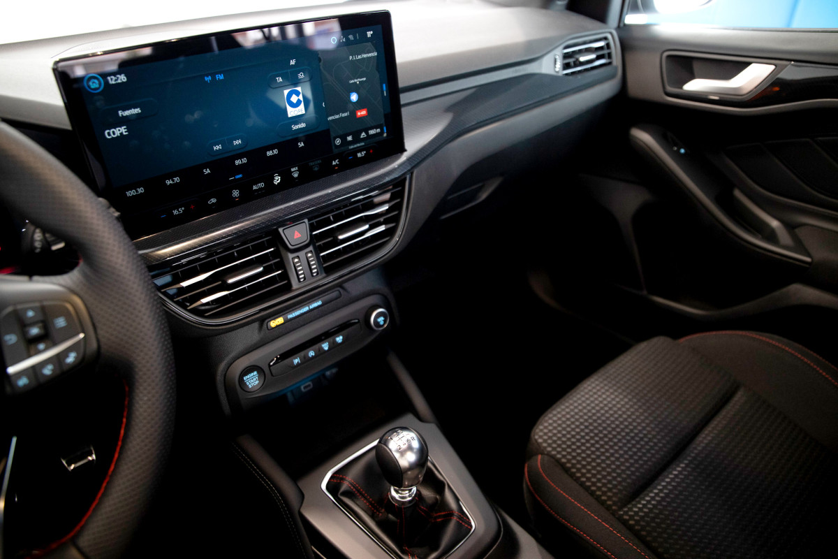 FORD FOCUS