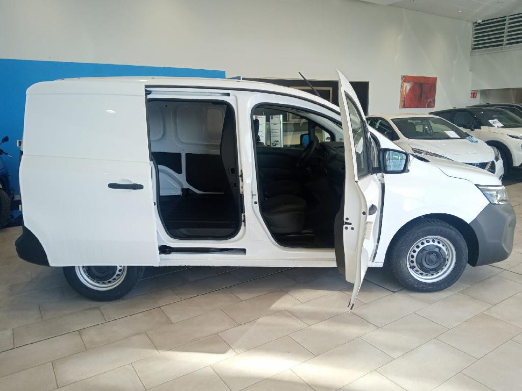 NISSAN TOWNSTAR