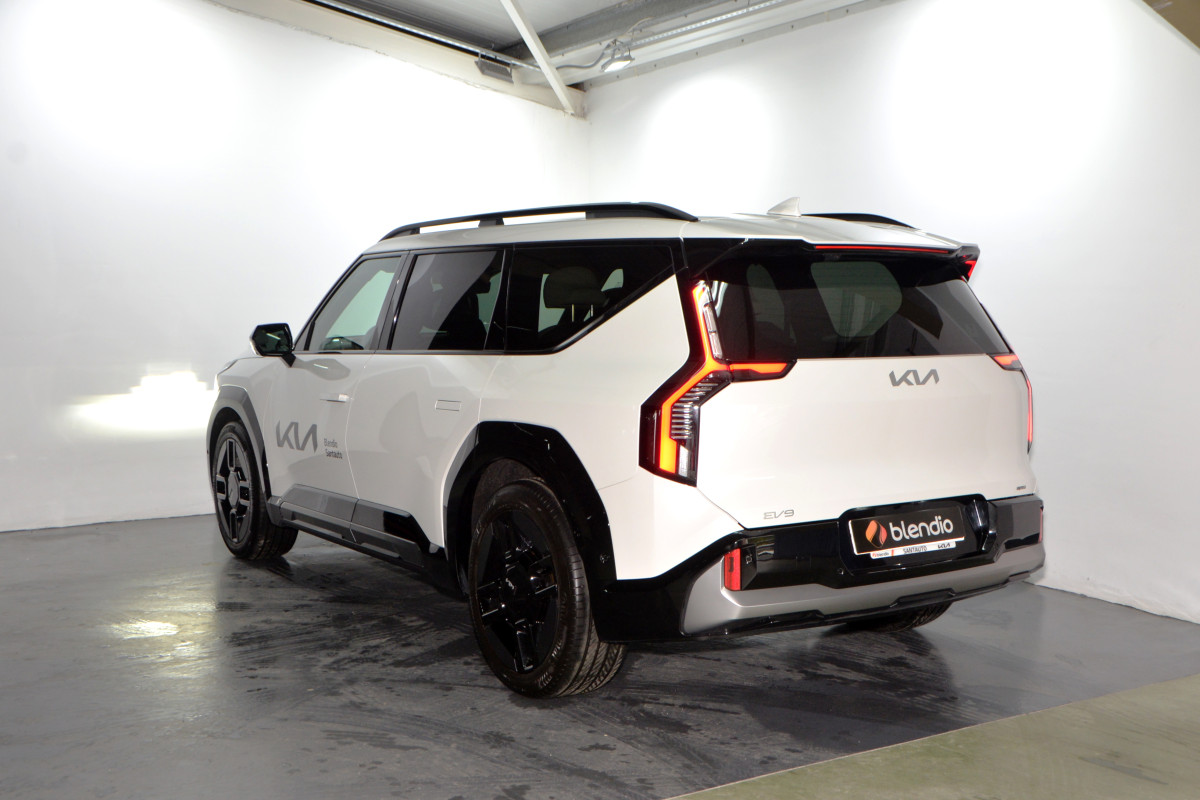 KIA EV9