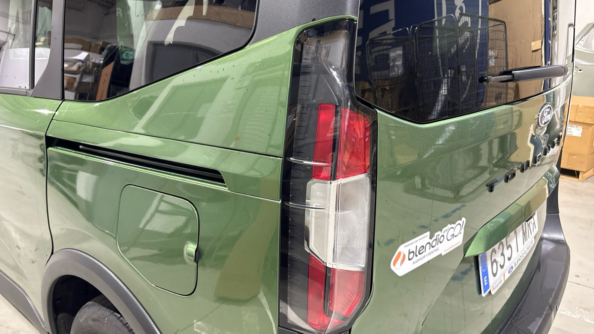 FORD TOURNEO COURIER