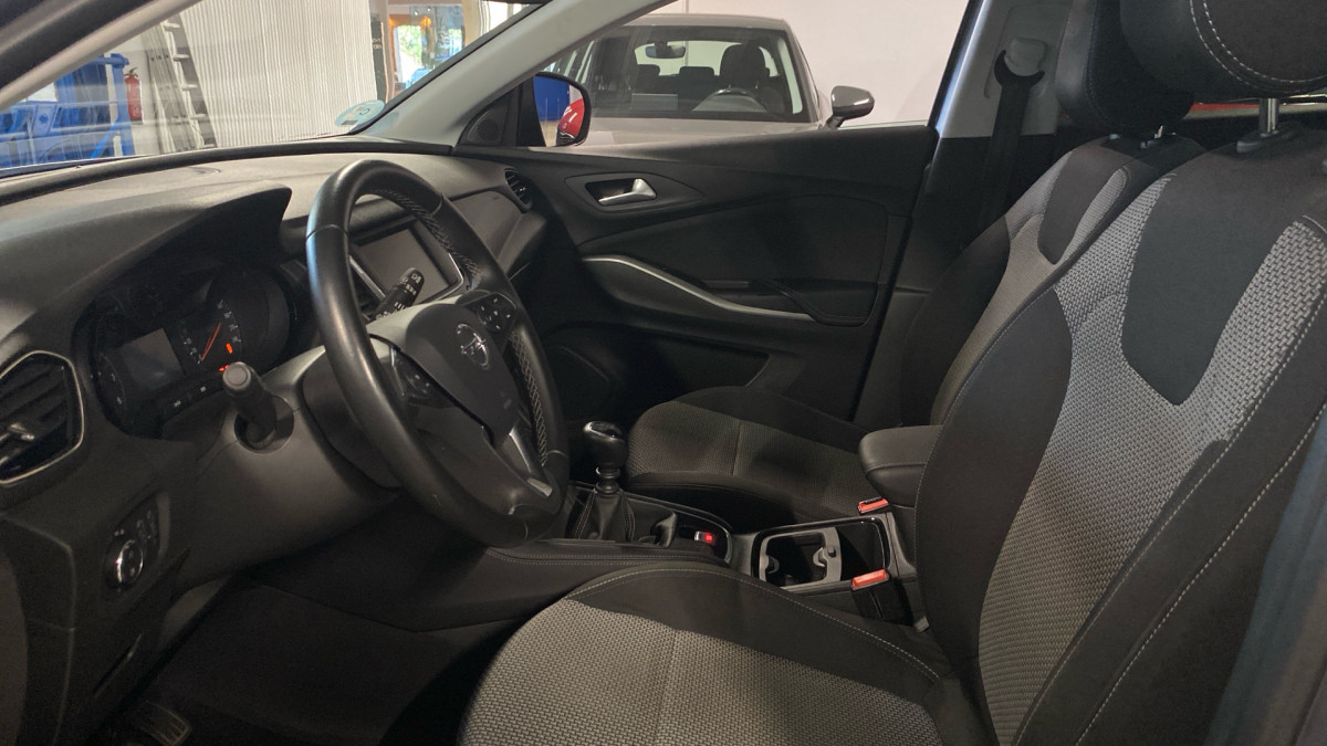 OPEL GRANDLAND X