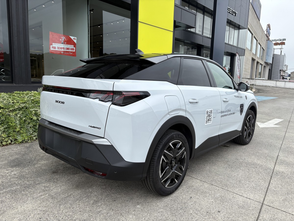 PEUGEOT 3008
