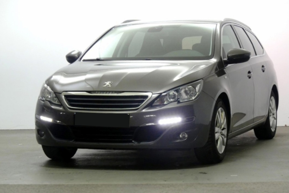 PEUGEOT 308 308 1.2 PURETECH ALLURE SW 5P