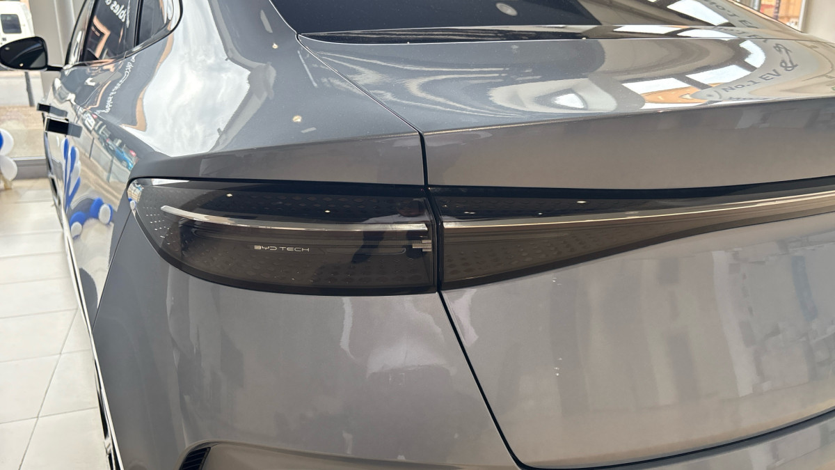 BYD SEAL