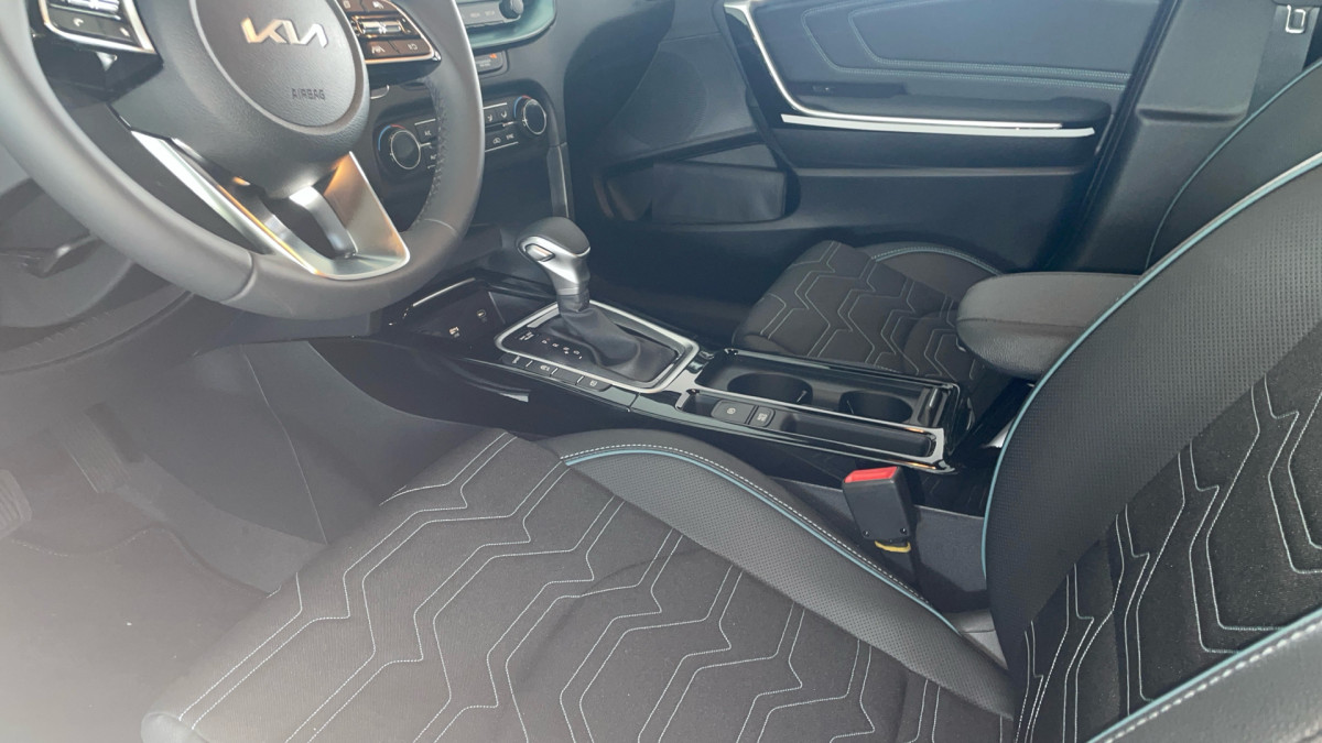 KIA XCEED