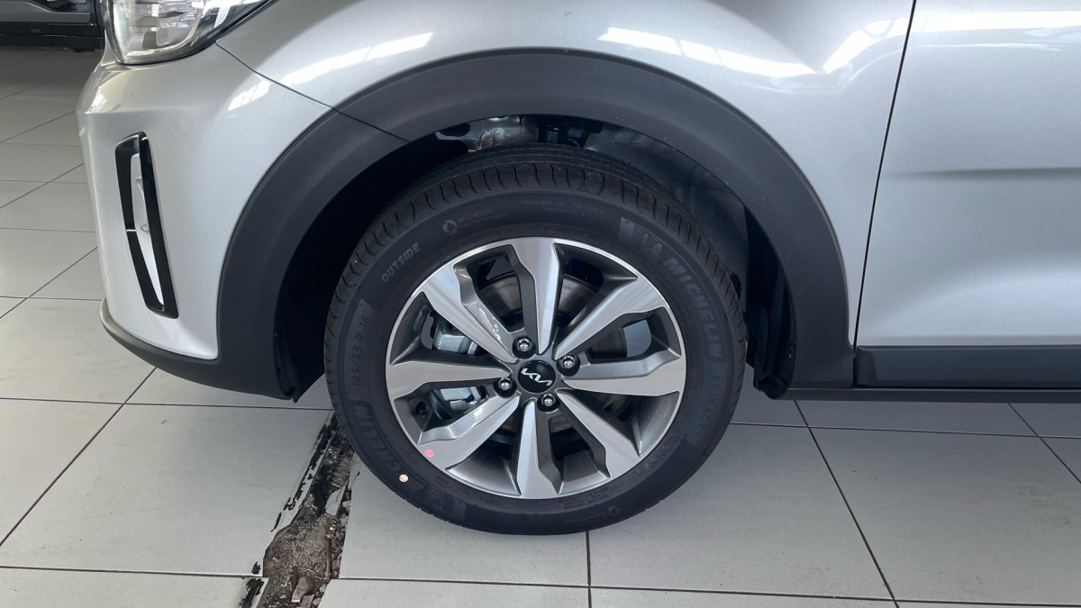 KIA STONIC