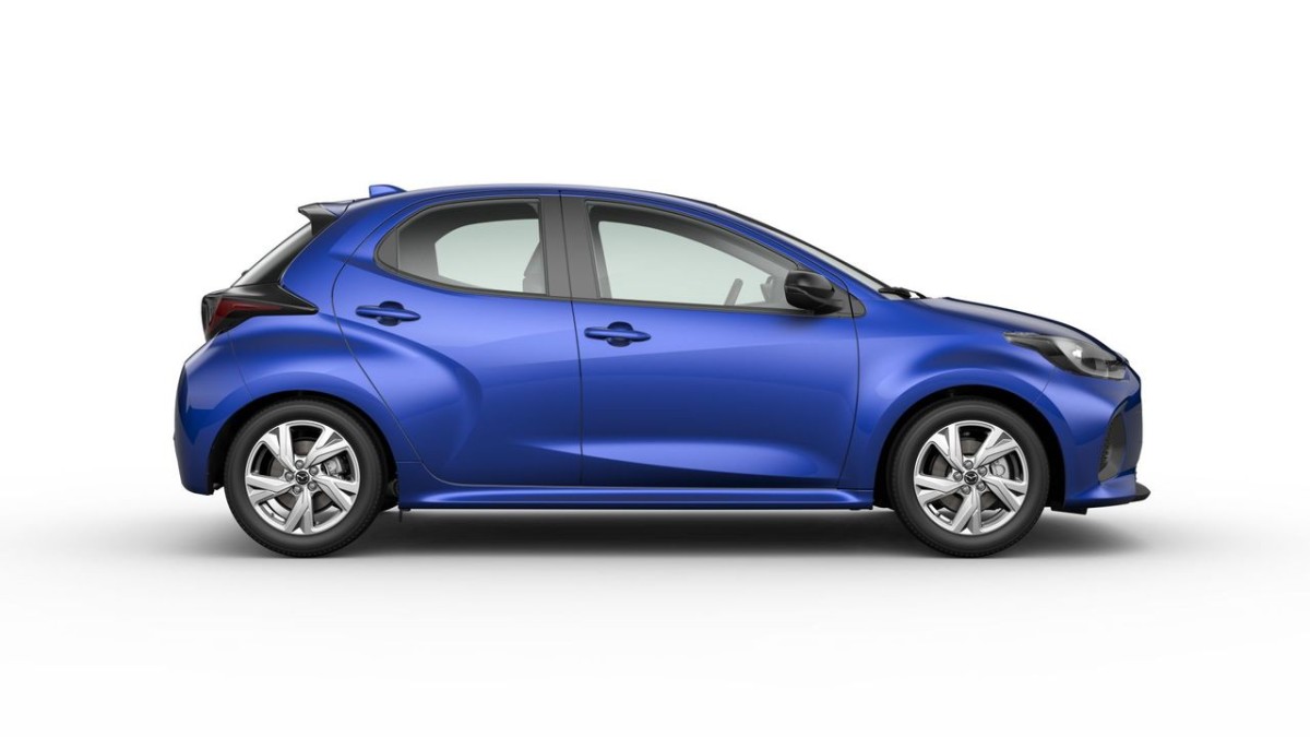 MAZDA 2