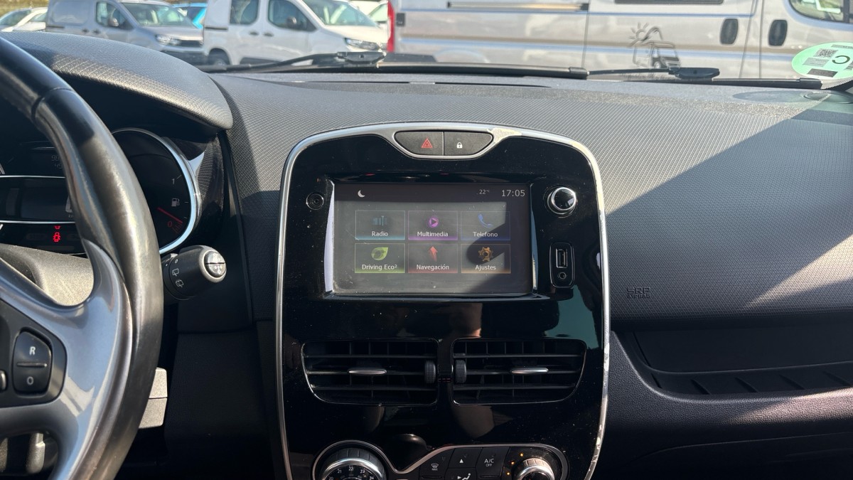 RENAULT CLIO