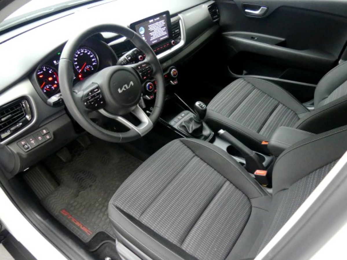 KIA STONIC