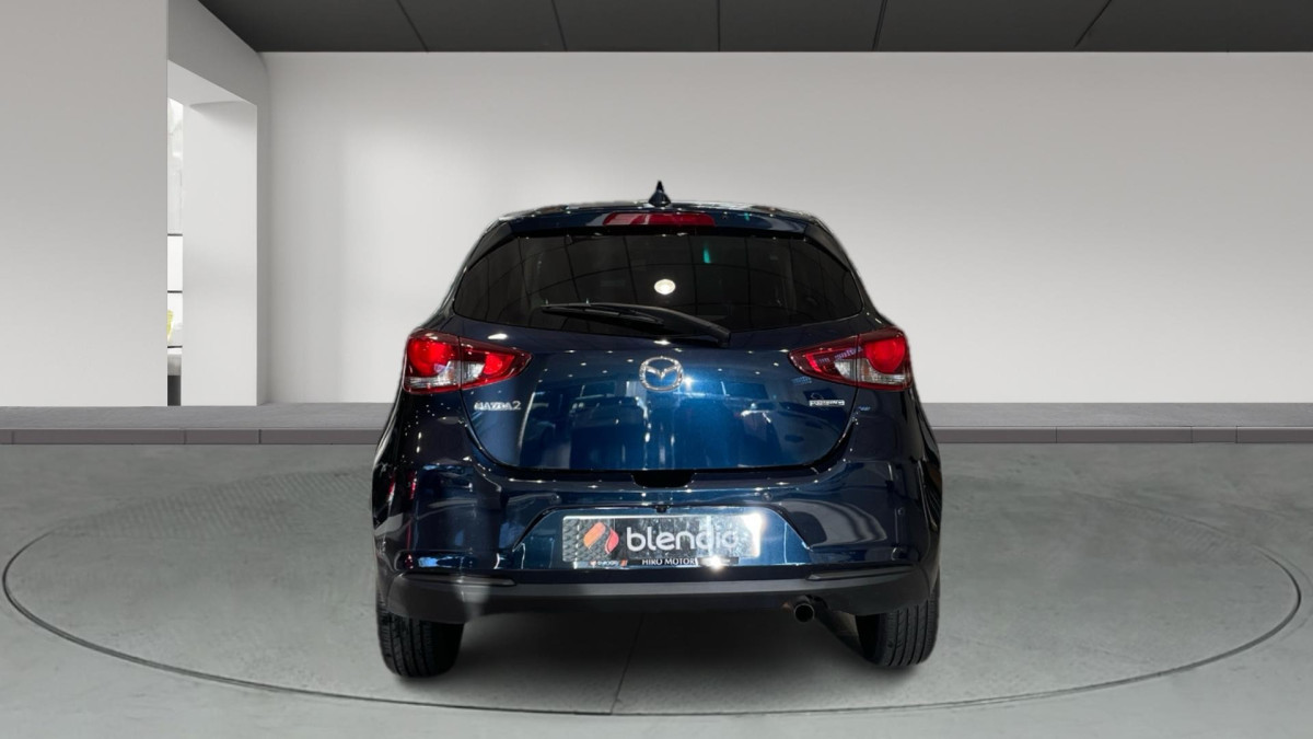 MAZDA 2