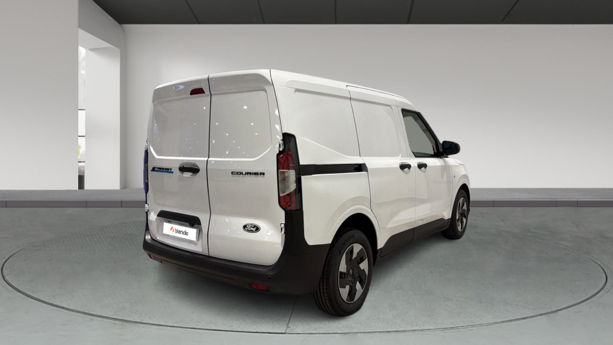 FORD TRANSIT COURIER