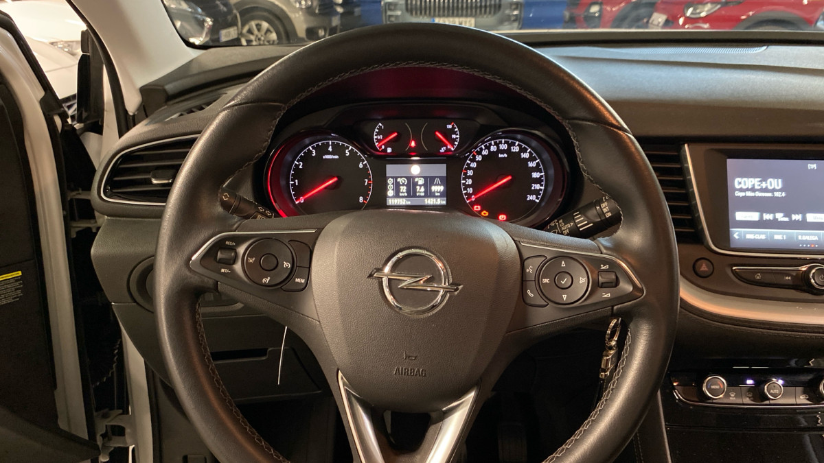 OPEL GRANDLAND X
