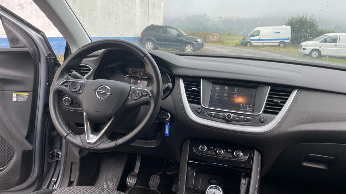 OPEL GRANDLAND X