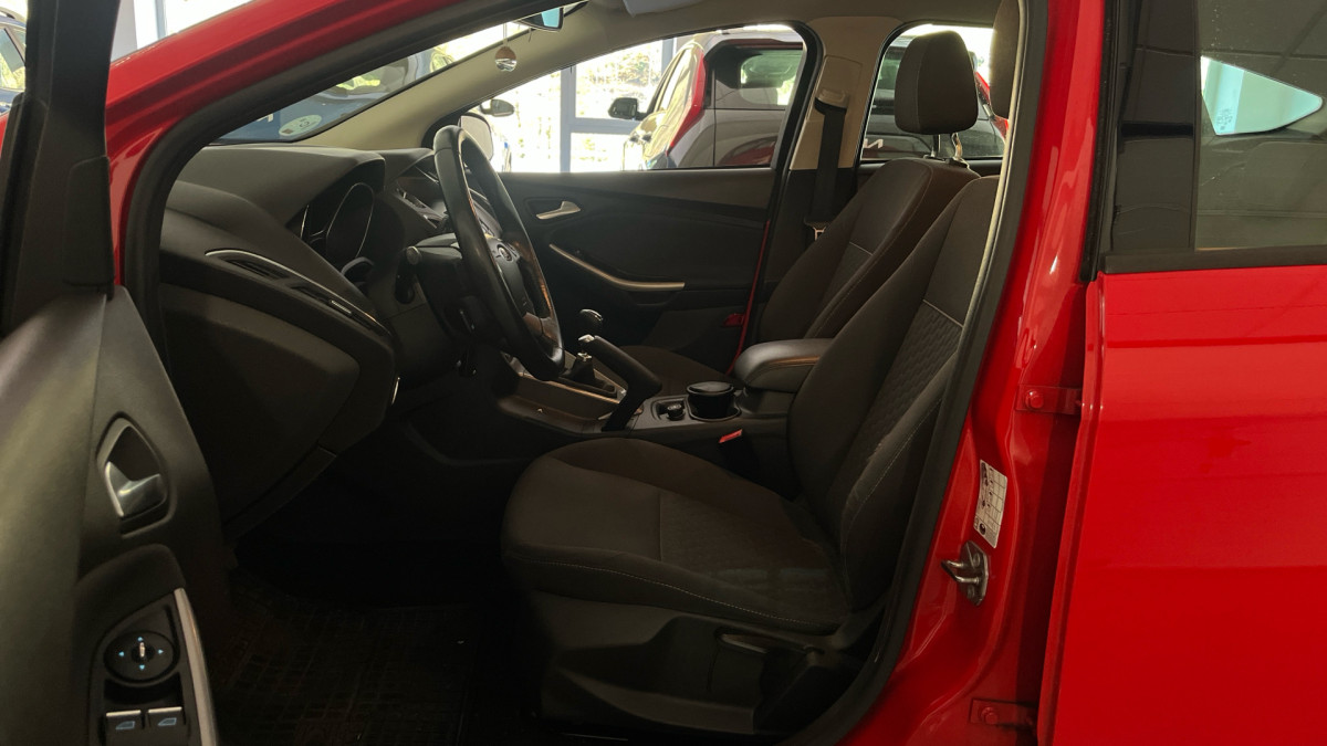 FORD FOCUS