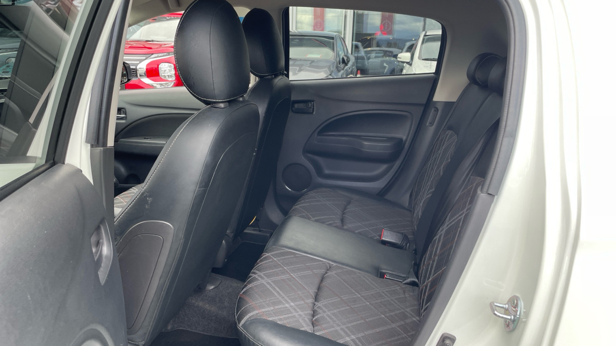 MITSUBISHI SPACE STAR