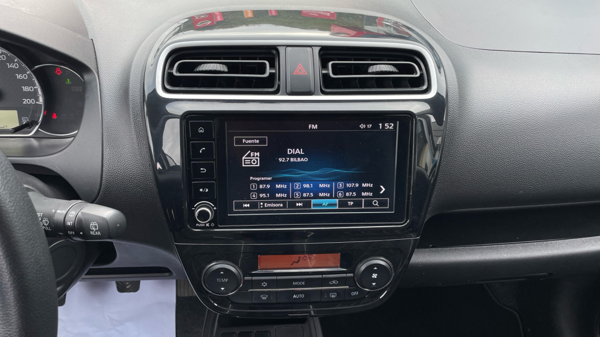 MITSUBISHI SPACE STAR