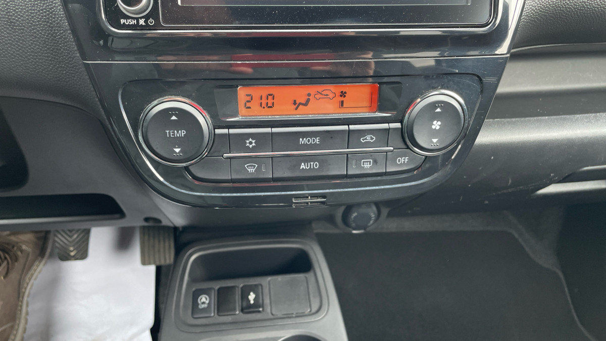 MITSUBISHI SPACE STAR