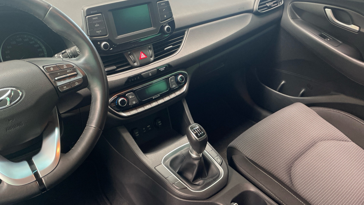 HYUNDAI I30