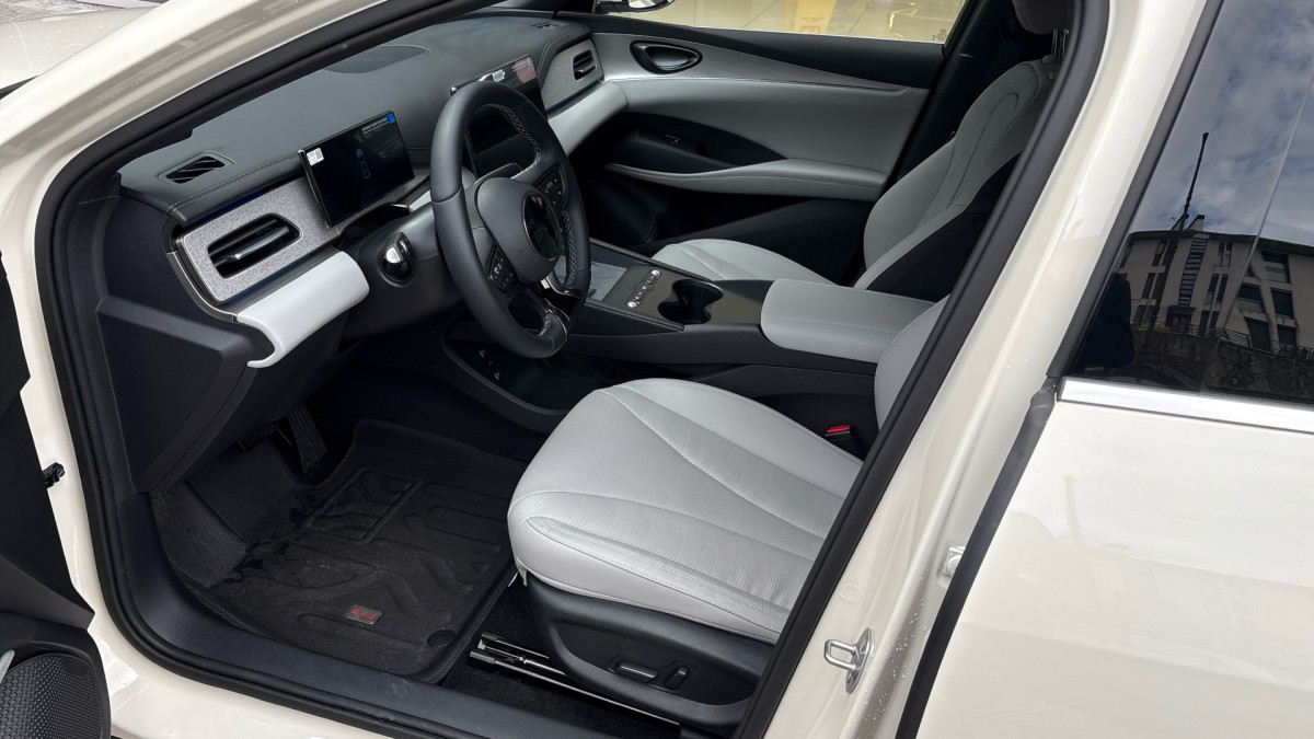 BYD SEAL 6 DM-i