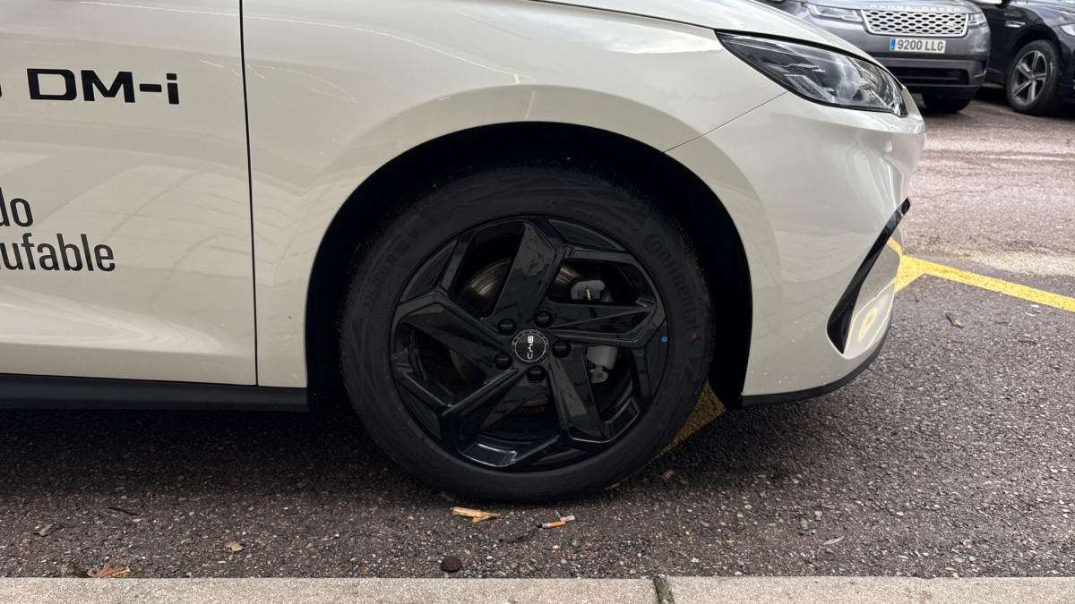 BYD SEAL 6 DM-i