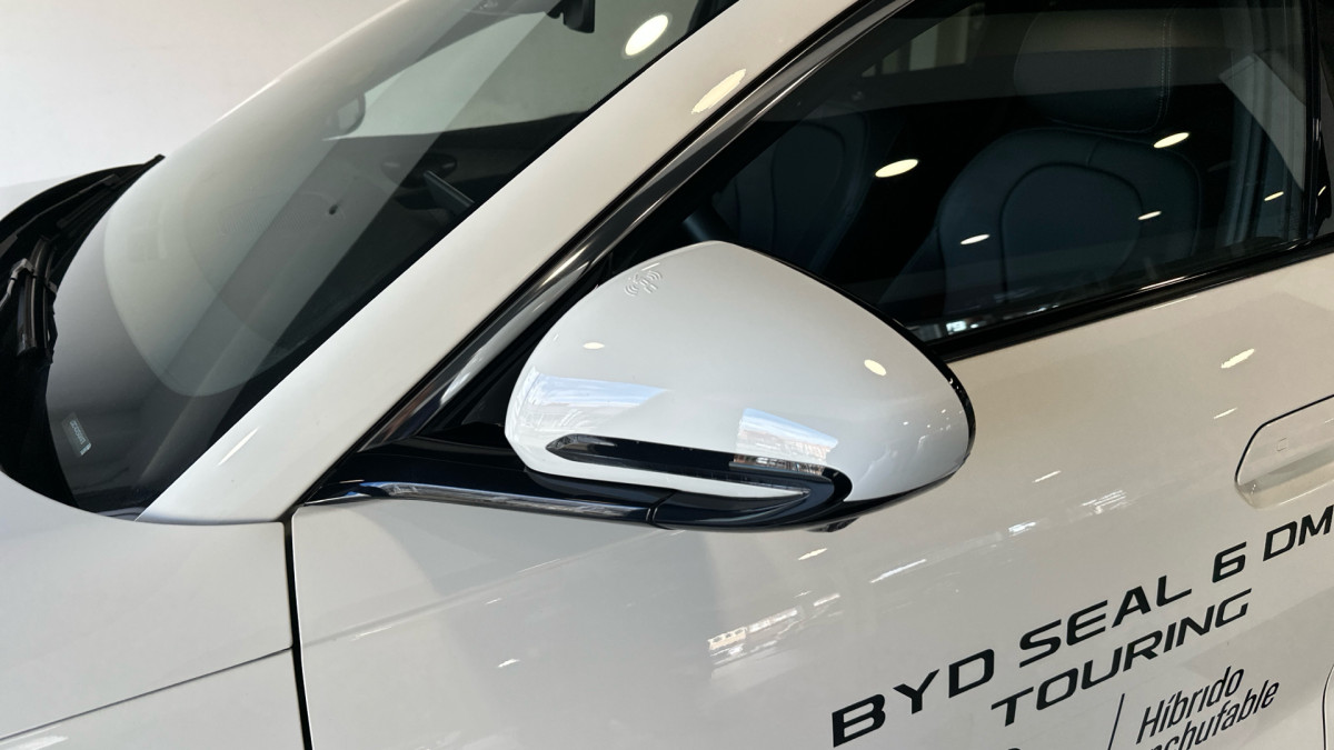 BYD SEAL 6 DM-i