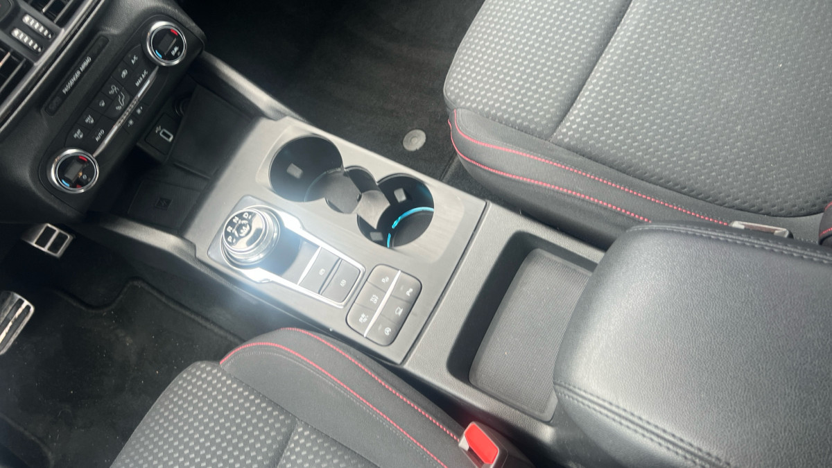FORD FOCUS