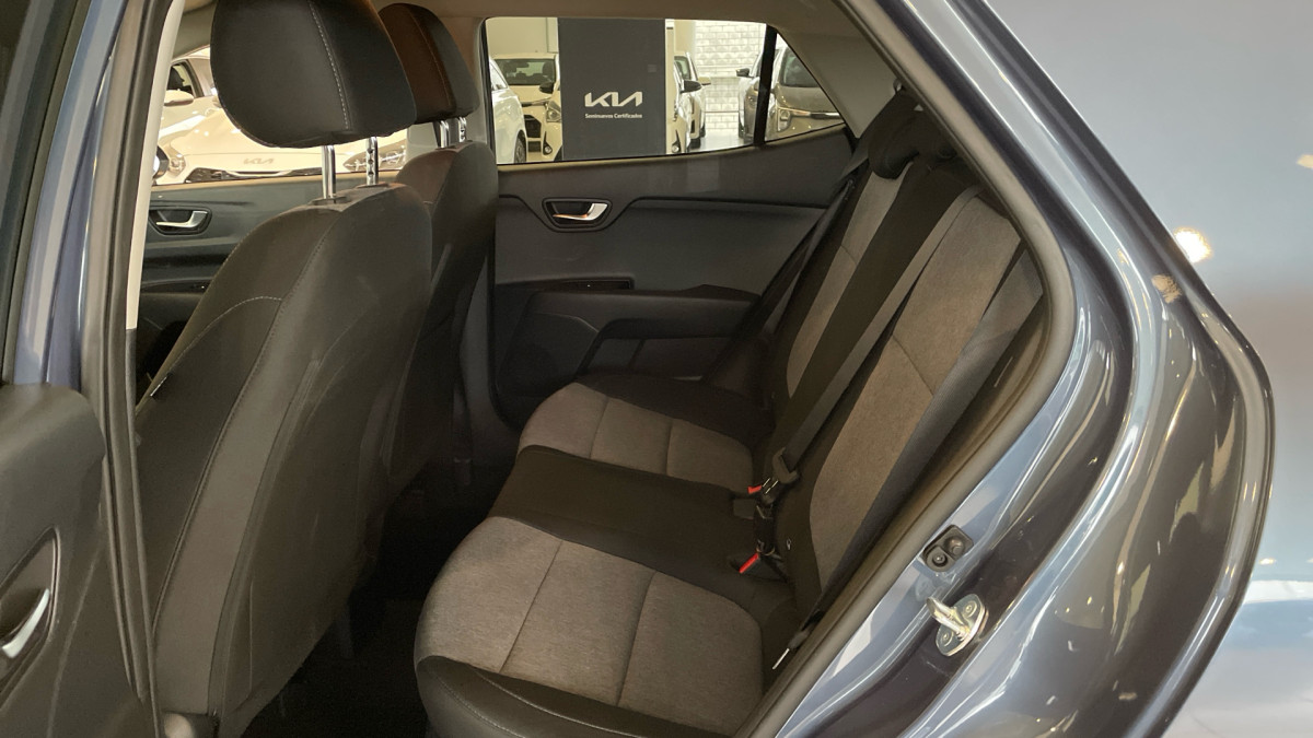KIA STONIC
