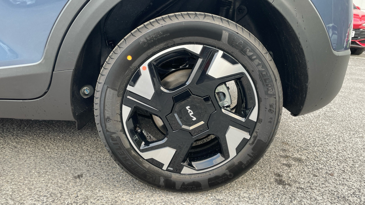 KIA STONIC