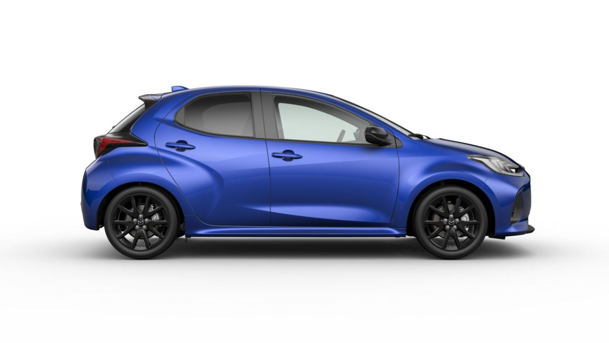 MAZDA 2