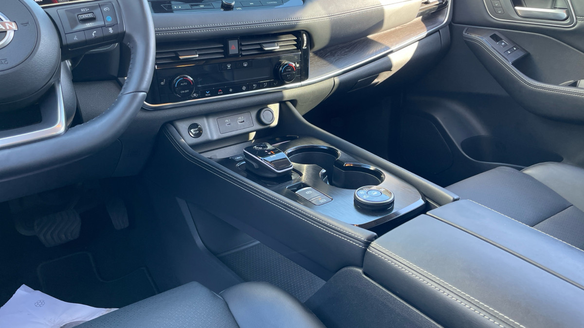 NISSAN X-TRAIL