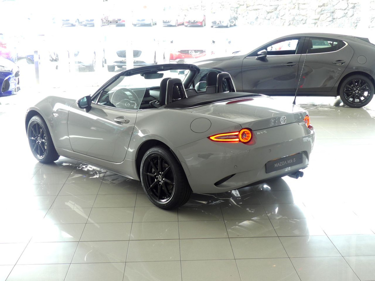 MAZDA MX-5