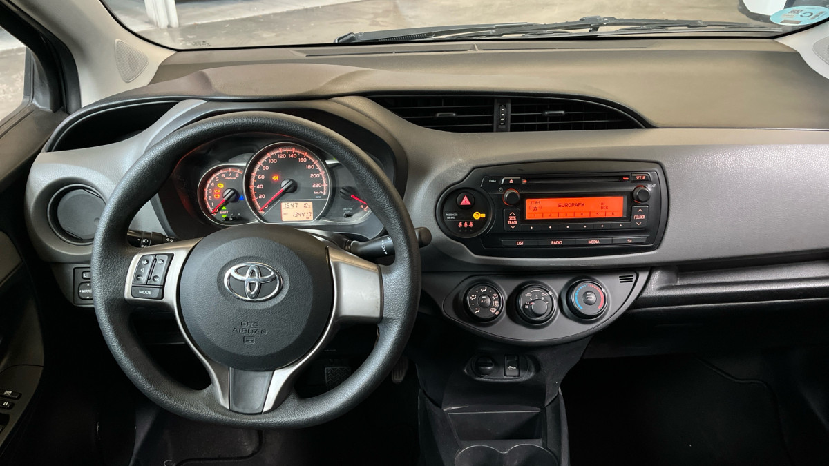 TOYOTA YARIS
