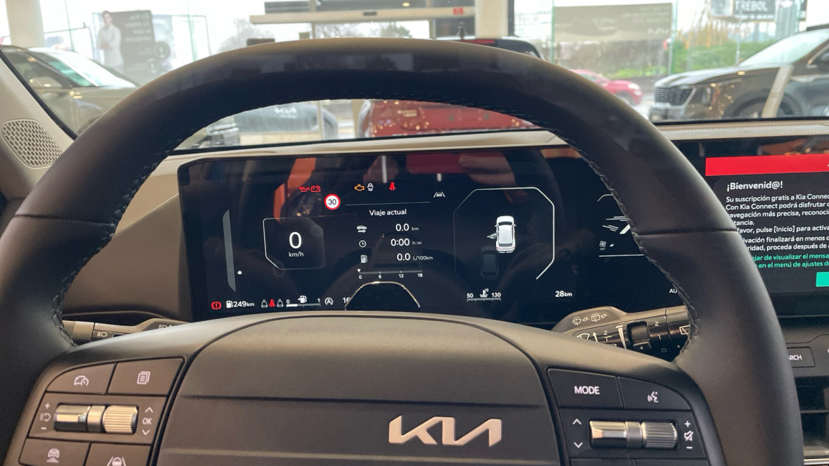 KIA K4