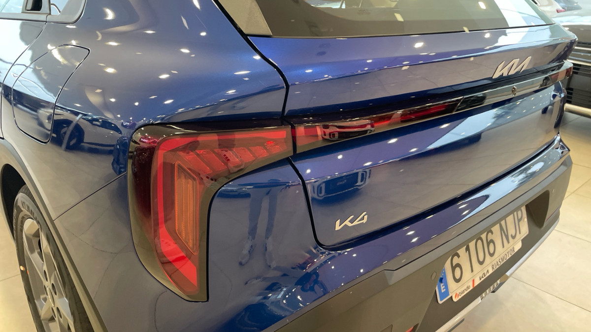 KIA K4