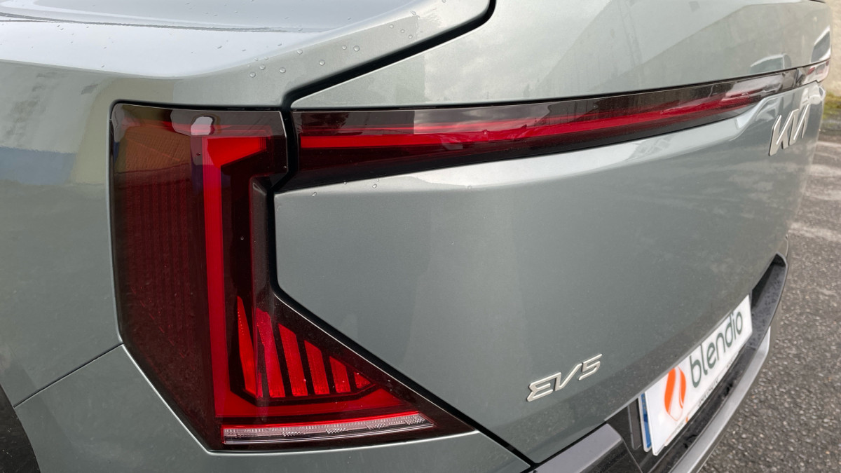 KIA EV5