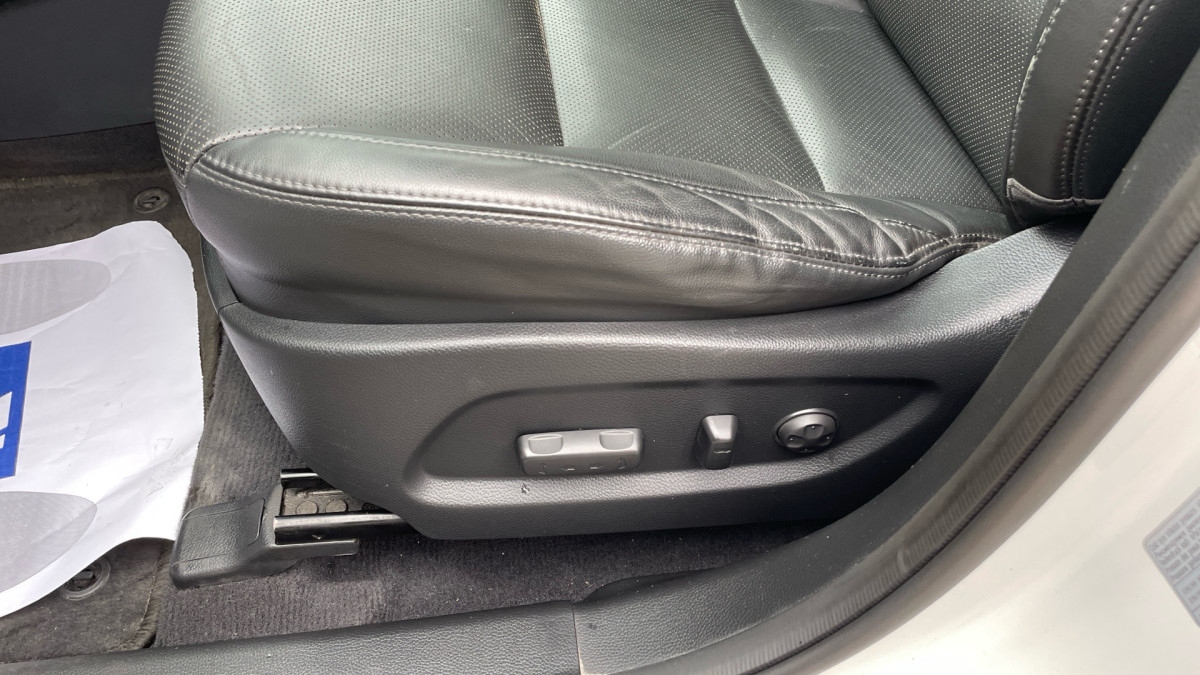 HYUNDAI GRAND SANTA FE