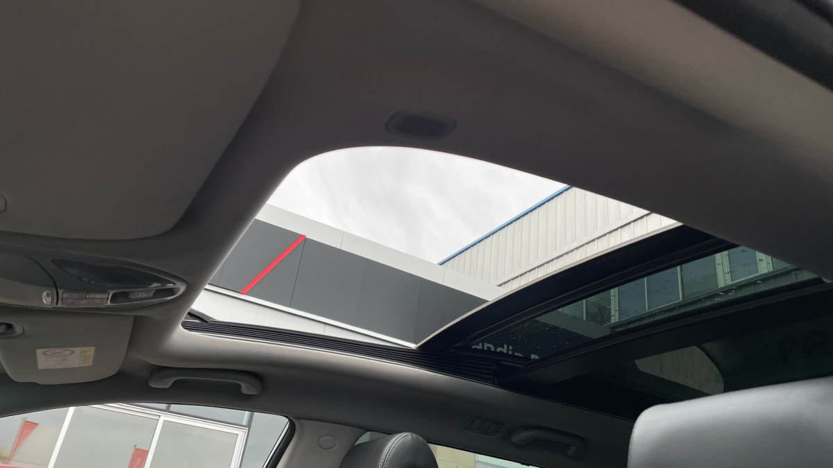 HYUNDAI GRAND SANTA FE