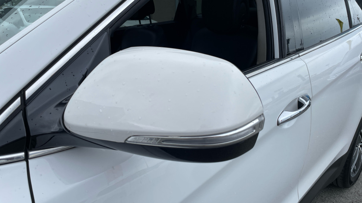 HYUNDAI GRAND SANTA FE