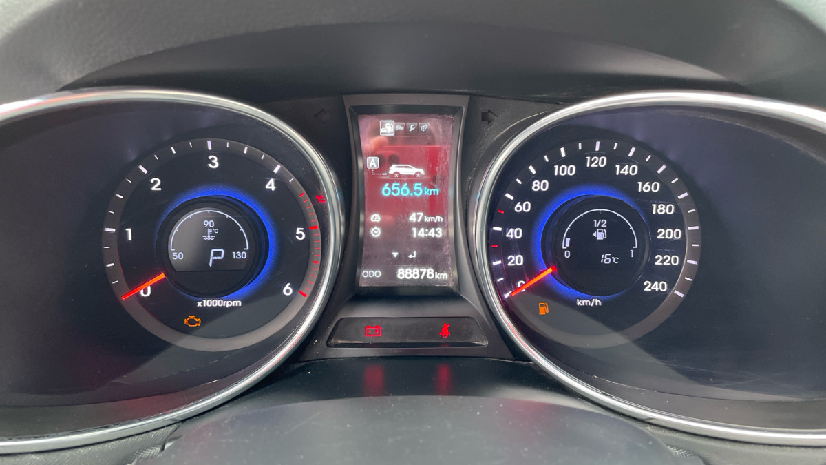 HYUNDAI GRAND SANTA FE