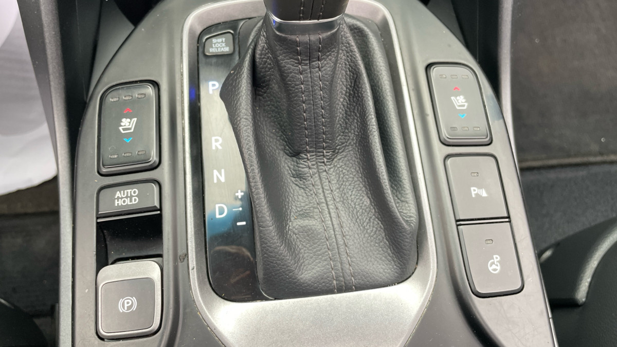 HYUNDAI GRAND SANTA FE