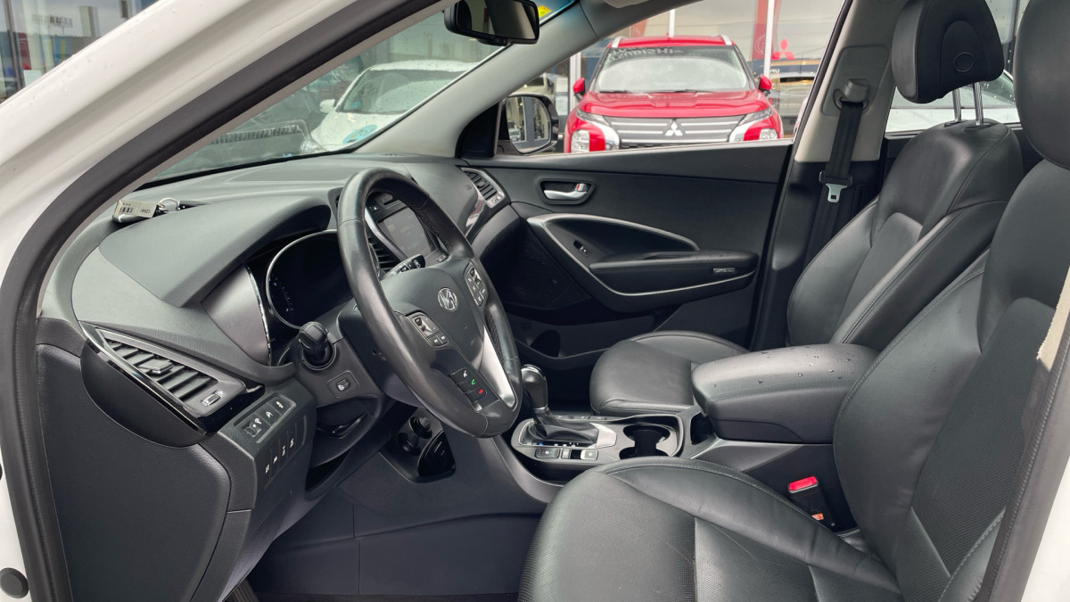 HYUNDAI GRAND SANTA FE