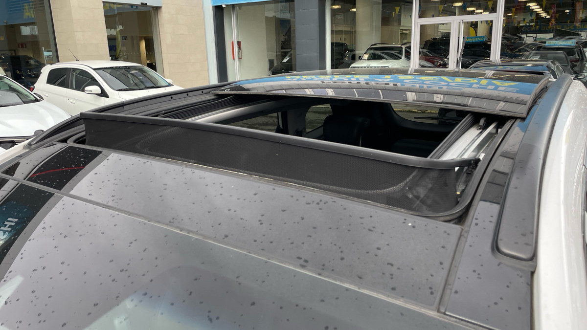 HYUNDAI GRAND SANTA FE