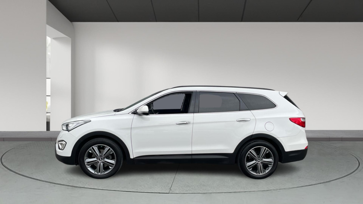 HYUNDAI GRAND SANTA FE