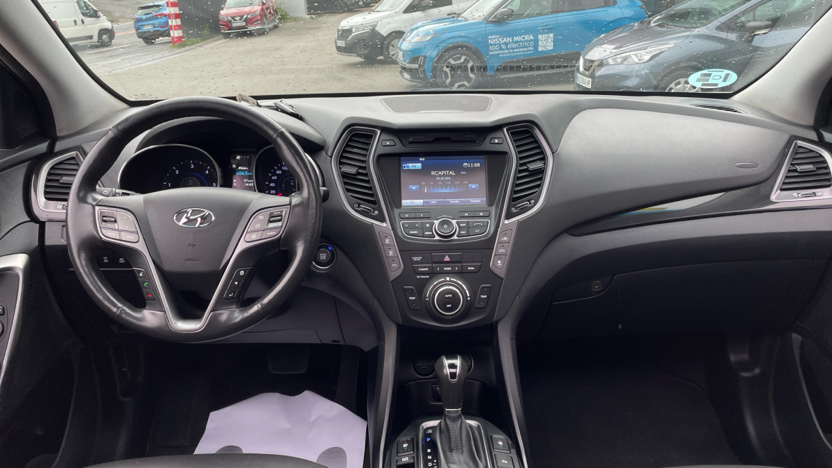 HYUNDAI GRAND SANTA FE