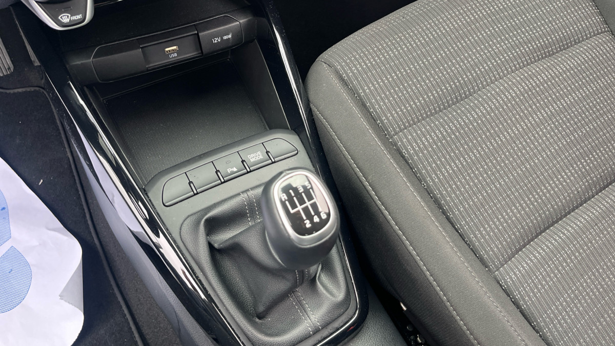 KIA STONIC