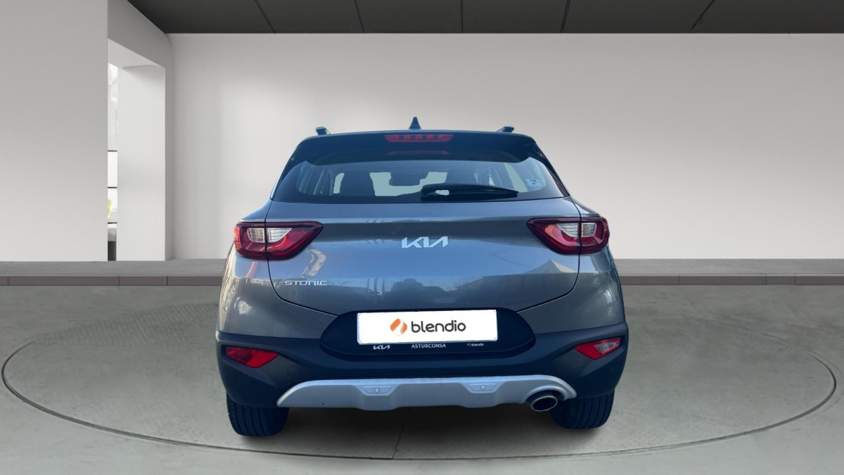 KIA STONIC