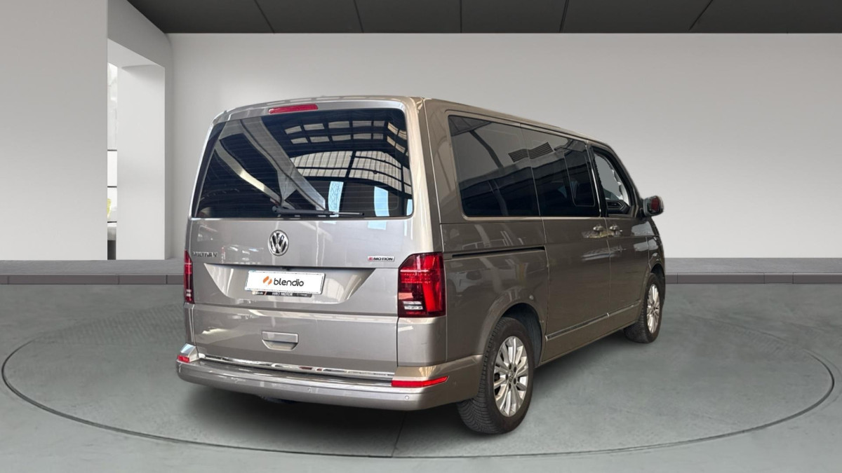 VOLKSWAGEN MULTIVAN