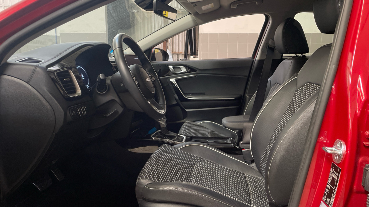 KIA XCEED