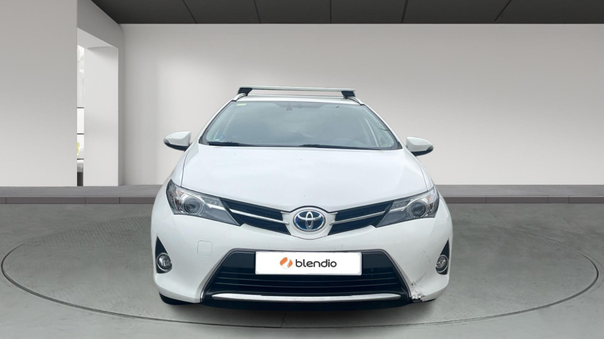 TOYOTA AURIS