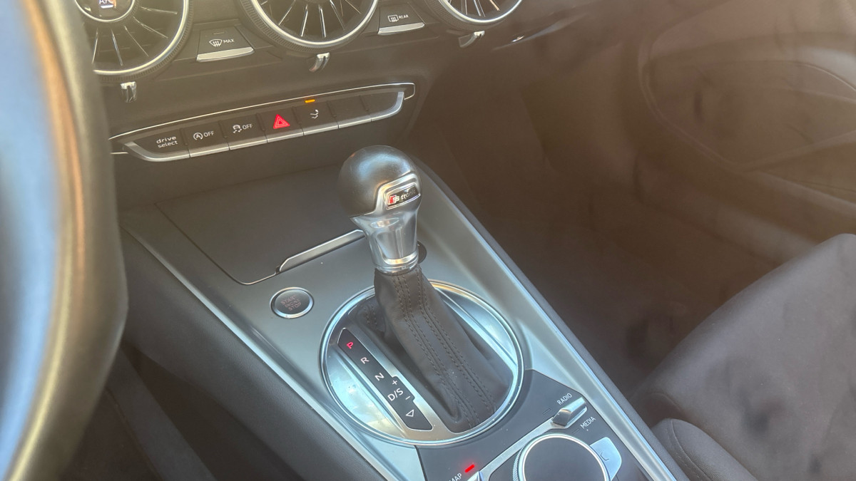 AUDI PICK UP